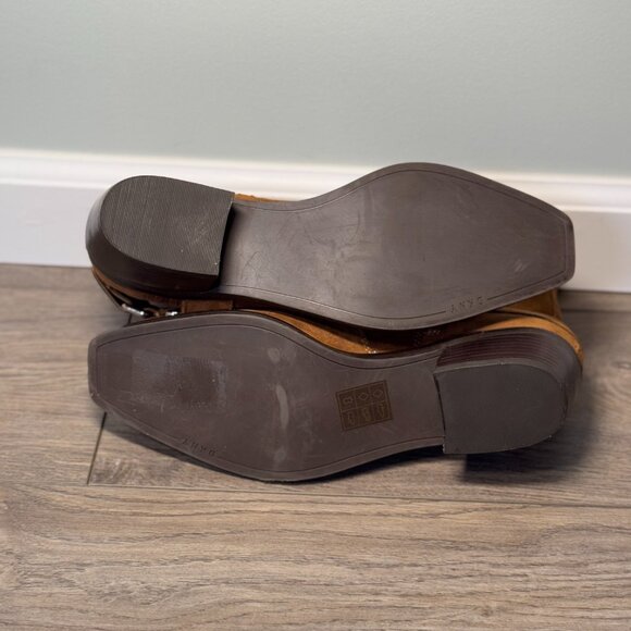 Brown Leather DKNY Heeled Boot - Picture 4 of 7